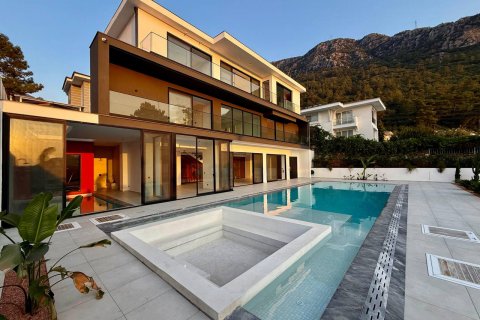 Продажа виллы  в Оваджике, Мугле, Турция 4+1, 330м2, №206947 – фото 1