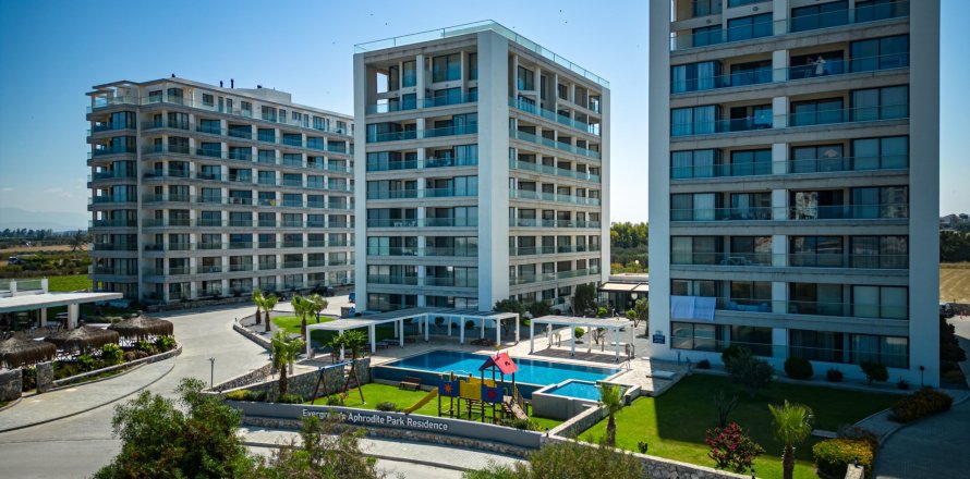 1+1 Apartment  in Gaziveren, Guzelyurt, Northern Cyprus No. 194064