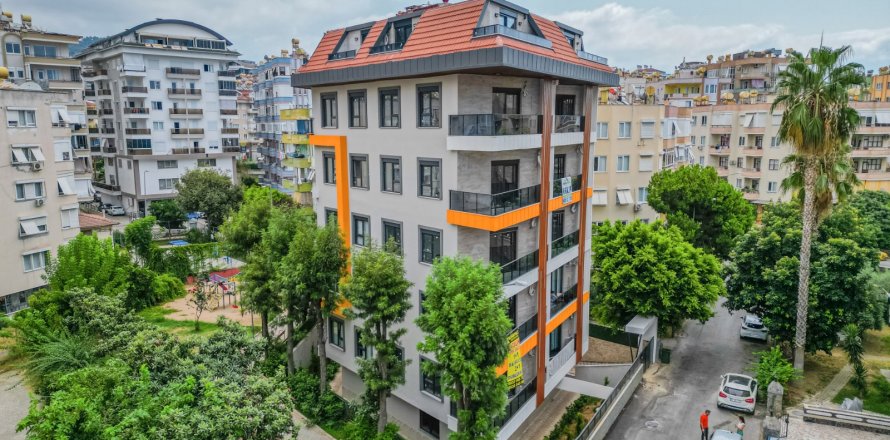 Квартира  2-х ком. в Аланье, Анталья, Турция №194219