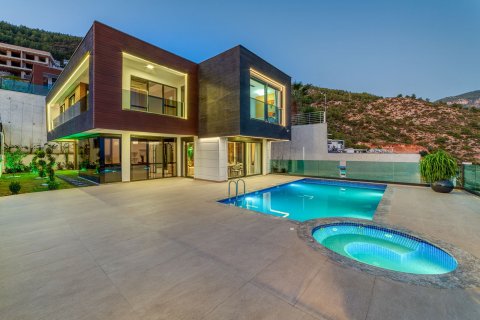 Villa  4+1  Alanya, Antalya, Türkiye №190378 - 1