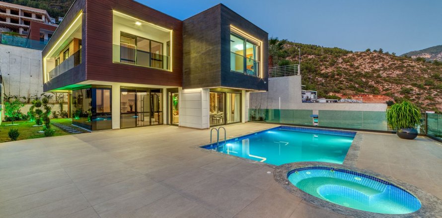 Villa 4+1 Alanya, Antalya, Türkiye №190378