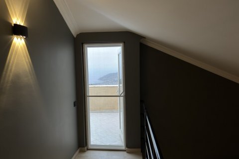 Продажа виллы  в Тепе, Аланье, Анталье, Турция 3+1, 155м2, №210275 – фото 2