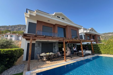 Продажа виллы  в Гёчеке, Мугле, Турция 4+1, 200м2, №194008 – фото 1