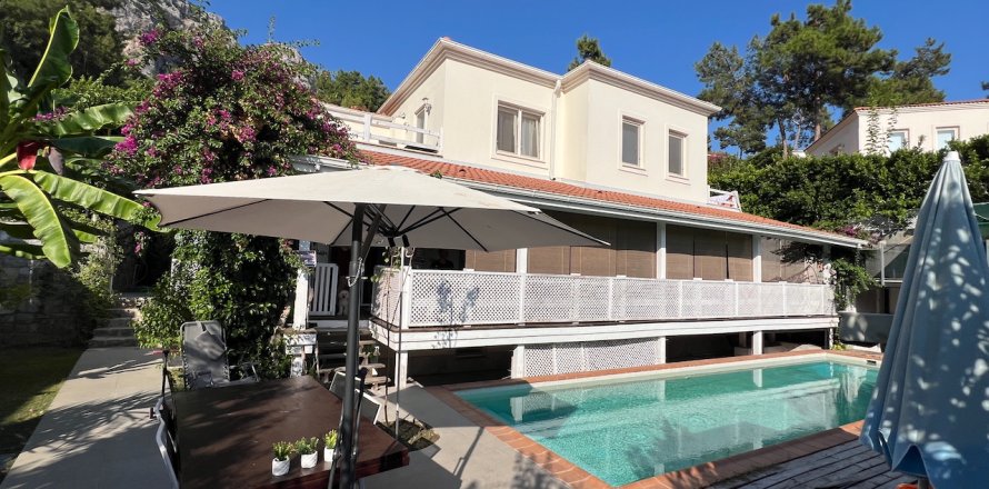 Вилла  5+1 в Гёчеке, Мугла, Турция №194086