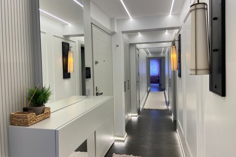 Продажа квартиры  в Измире, Турция 4+1, 210м2, №190381 – фото 16