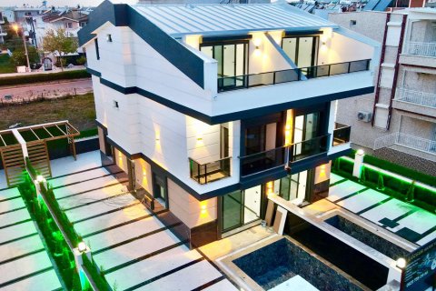 Продажа виллы  в Измире, Турция 4+1, 240м2, №112876 – фото 11