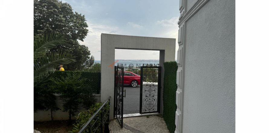 Квартира  5+1 в Бююкчекмедже, Стамбул, Турция №193008