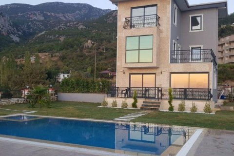 Продажа виллы  в Махмутларе, Анталье, Турция 5 комн., 180м2, №209606 – фото 1