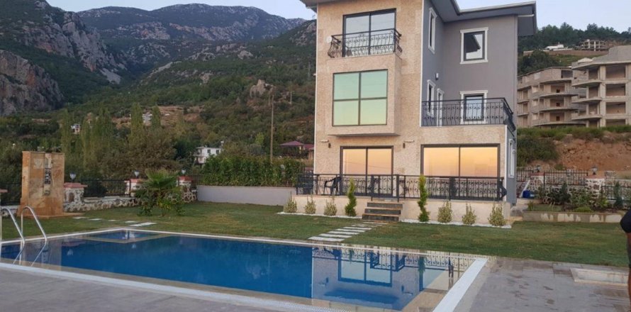 Вилла  5-х ком. в Махмутларе, Анталья, Турция №209606