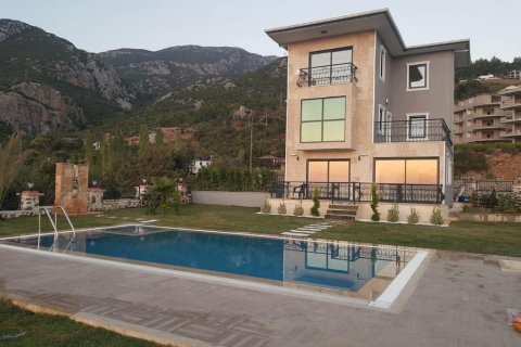 Продажа виллы  в Махмутларе, Анталье, Турция 5 комн., 180м2, №209606 – фото 2