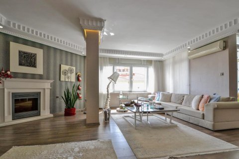 Продажа квартиры  в Аланье, Анталье, Турция 4 комн., 260м2, №208344 – фото 1