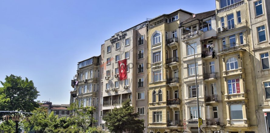 Квартира 4+1 в Бейоглу, Стамбул, Турция №192086
