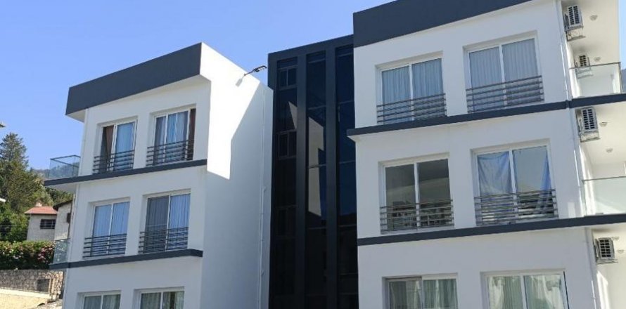 Квартира  2+1 в Гирне, Северный Кипр №190990