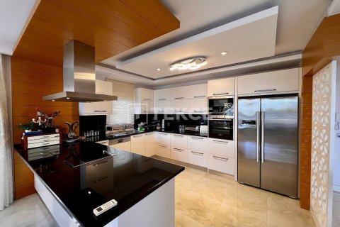 ویلا در  Alanya ، ترکیه 4 خوابه ، 350 متر مربع.  شماره 192866 - 19