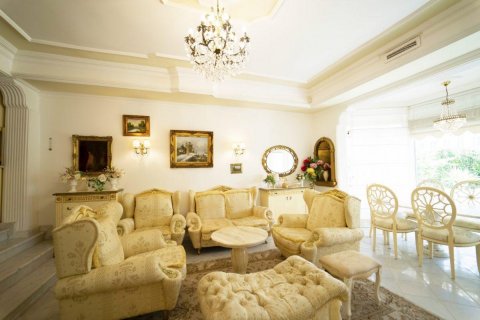 Продажа виллы  в Аланье, Анталье, Турция 7 комн., 200м2, №209460 – фото 5