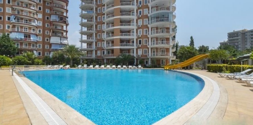 Lägenhet  i Tosmur, Alanya, Antalya, Turkiet Nr. 207739