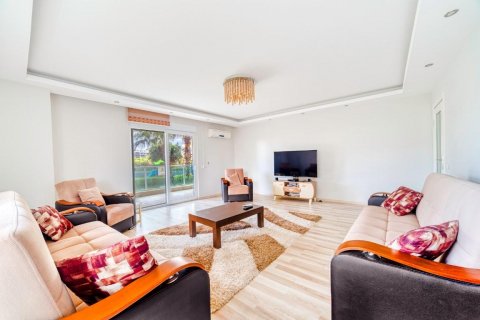 Lejlighed  i Mahmutlar, Antalya, Tyrkiet Nr. 207666 - 1