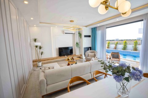 Продажа виллы  в Фамагусте, Северный Кипр 4 комн., 204м2, №211181 – фото 4