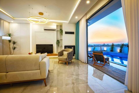 Продажа виллы  в Фамагусте, Северный Кипр 4 комн., 204м2, №211181 – фото 9