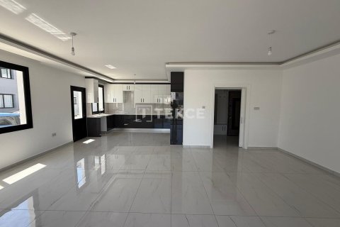 Продажа квартиры в Фамагусте, Северный Кипр 2+1, 90м2, №68084 – фото 16
