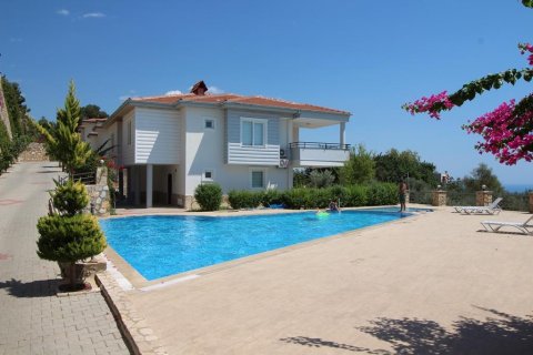 Продажа виллы  в Бекташе, Аланье, Анталье, Турция 4 комн., 180м2, №208385 – фото 1