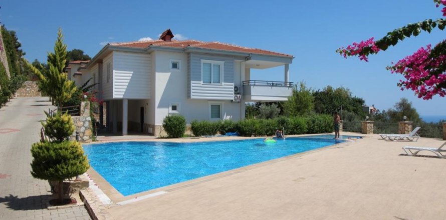 Вилла  4-х ком. в Бекташе, Аланья, Анталья, Турция №208385