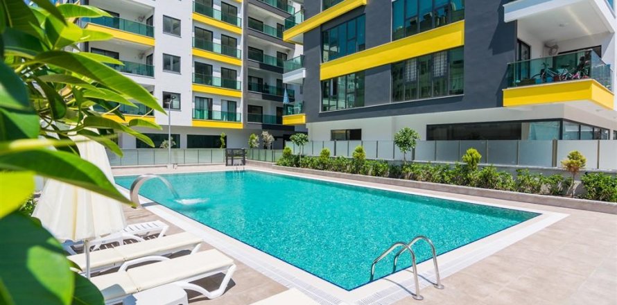 Квартира  4-х ком. в Аланье, Анталья, Турция №208379