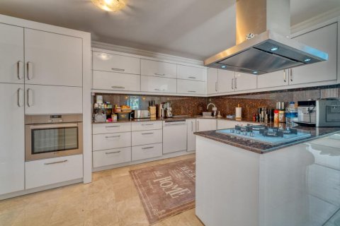 Продажа виллы  в Авсалларе, Анталье, Турция 4 комн., 220м2, №193338 – фото 9