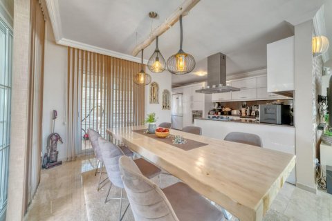 Продажа виллы  в Авсалларе, Анталье, Турция 4 комн., 220м2, №193338 – фото 11