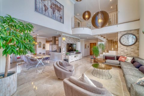 Продажа виллы  в Авсалларе, Анталье, Турция 4 комн., 220м2, №193338 – фото 3