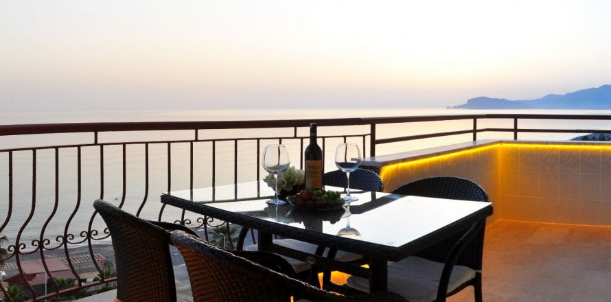 Квартира  3-х ком. в Махмутларе, Анталья, Турция №194316