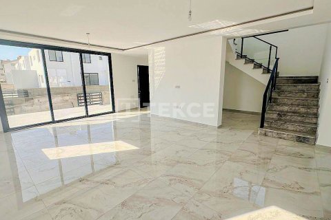 Продажа виллы  в Фамагусте, Северный Кипр 3+1, 240м2, №49854 – фото 17