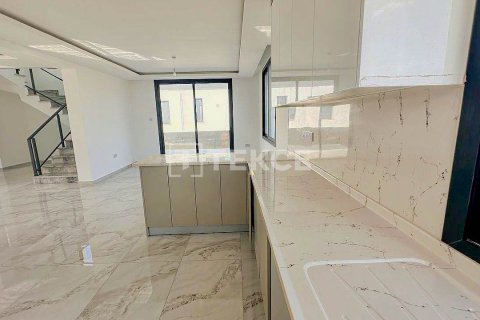 Продажа виллы  в Фамагусте, Северный Кипр 3+1, 240м2, №49854 – фото 21
