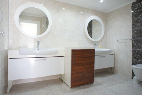 Продажа виллы  в Аланье, Анталье, Турция 5 комн., 350м2, №208366 – фото 23