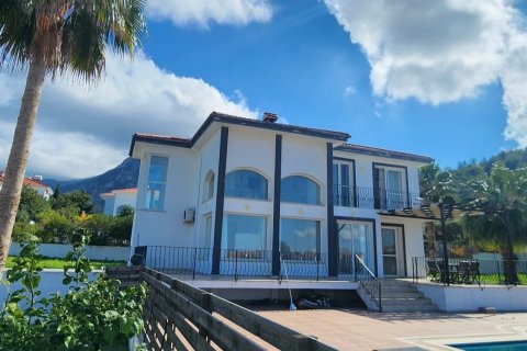 Villa for sale  in Girne, Northern Cyprus, 286m2, No. 210897 – photo 2