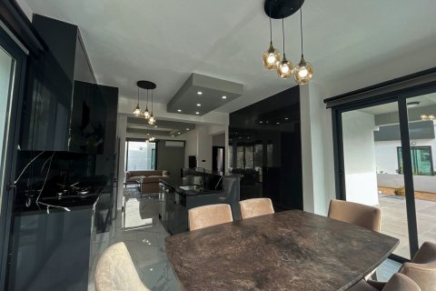 ویلا در  Girne ، ترکیه 230 متر مربع.  شماره 210902 - 15