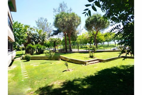 Продажа квартиры в Кадыкёе, Стамбуле, Турция 4+1, 240м2, №193525 – фото 2