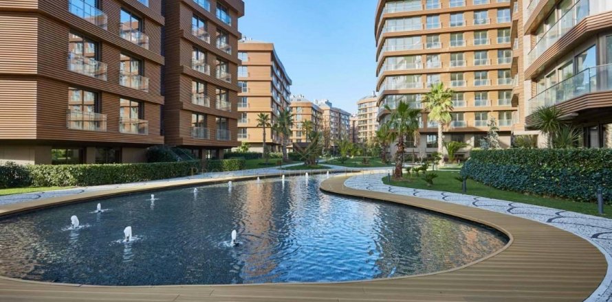 3+1 Apartment in Istanbul, Turkey No. 147856