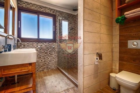 4+1 Villa  in Girne,  Nr. 192808 - 14