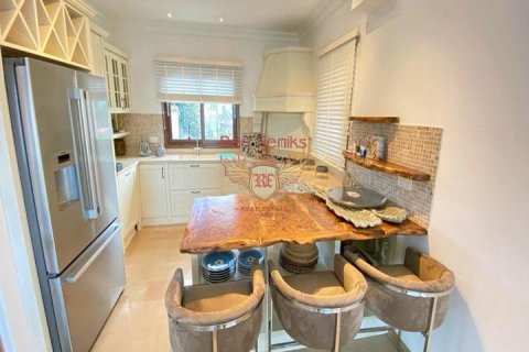 4+1 Villa  in Girne,  Nr. 192808 - 8