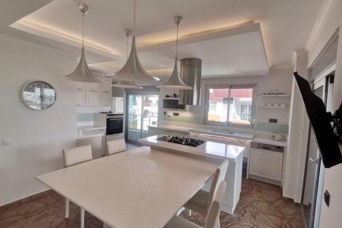 Продажа пентхауса в Оба, Анталье, Турция 5 комн., 240м2, №208274 – фото 19