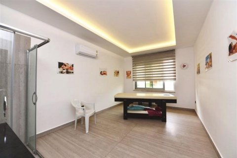 Продажа пентхауса в Оба, Анталье, Турция 5 комн., 240м2, №208274 – фото 13