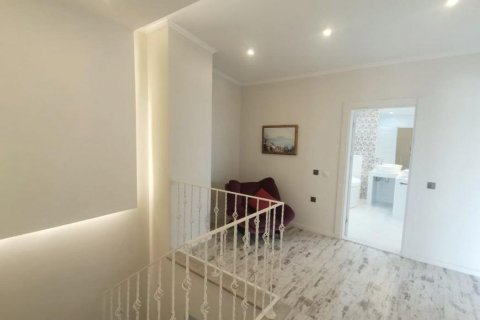 Продажа пентхауса в Оба, Анталье, Турция 5 комн., 240м2, №208274 – фото 25