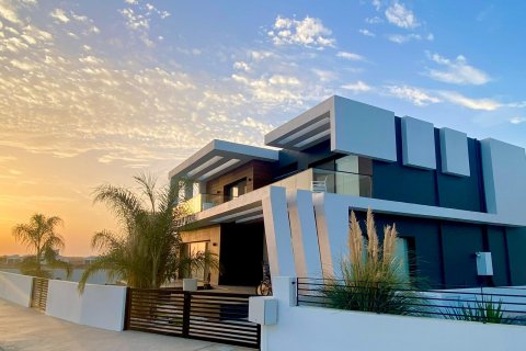 Villa for sale  in Famagusta, Northern Cyprus, 360m2, No. 211023 – photo 1