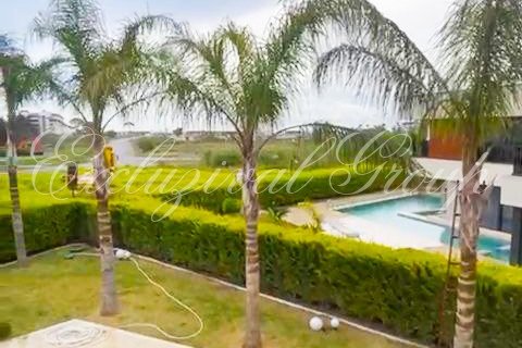 ویلا در  Kemer ، ترکیه 4 خوابه ، 270 متر مربع.  شماره 192010 - 10