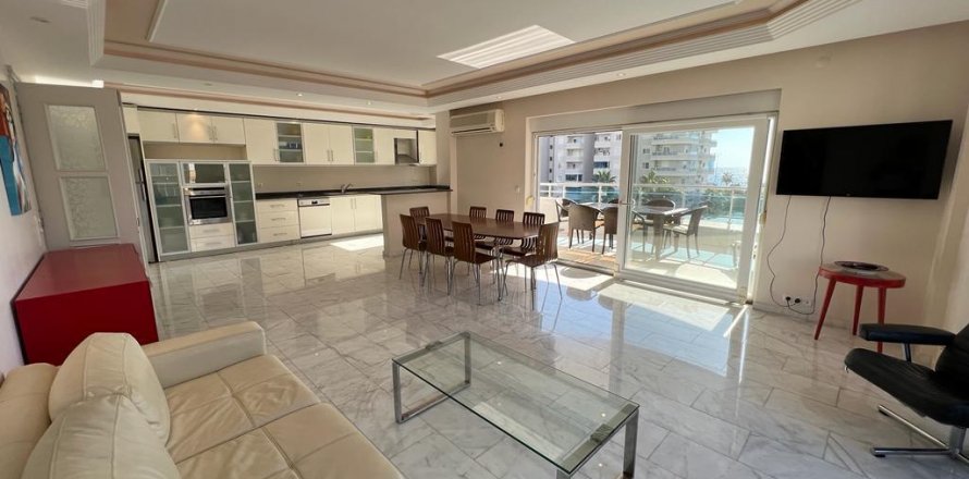 Apartment  in Tosmur, Alanya, Antalya, Turkey No. 207879