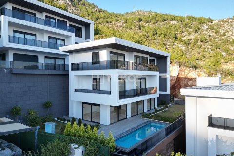 Villa 5+1 Alanya, Antalya, Türkiye №146810