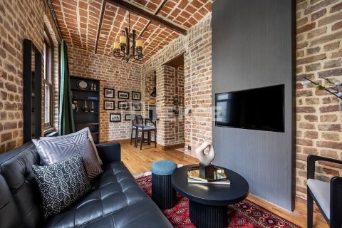 Продажа квартиры  в Стамбуле, Турция 2+1, 60м2, №191780 – фото 1