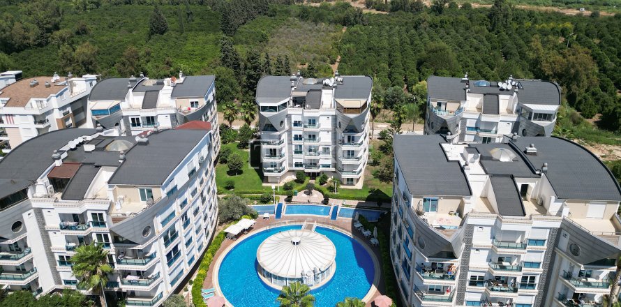 2+1 Penthouse  in Antalya, Turkey No. 210200