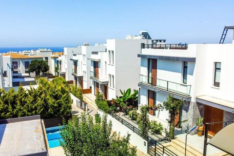 Продажа виллы  в Гирне, Северный Кипр 3+1, 213м2, №191015 – фото 3